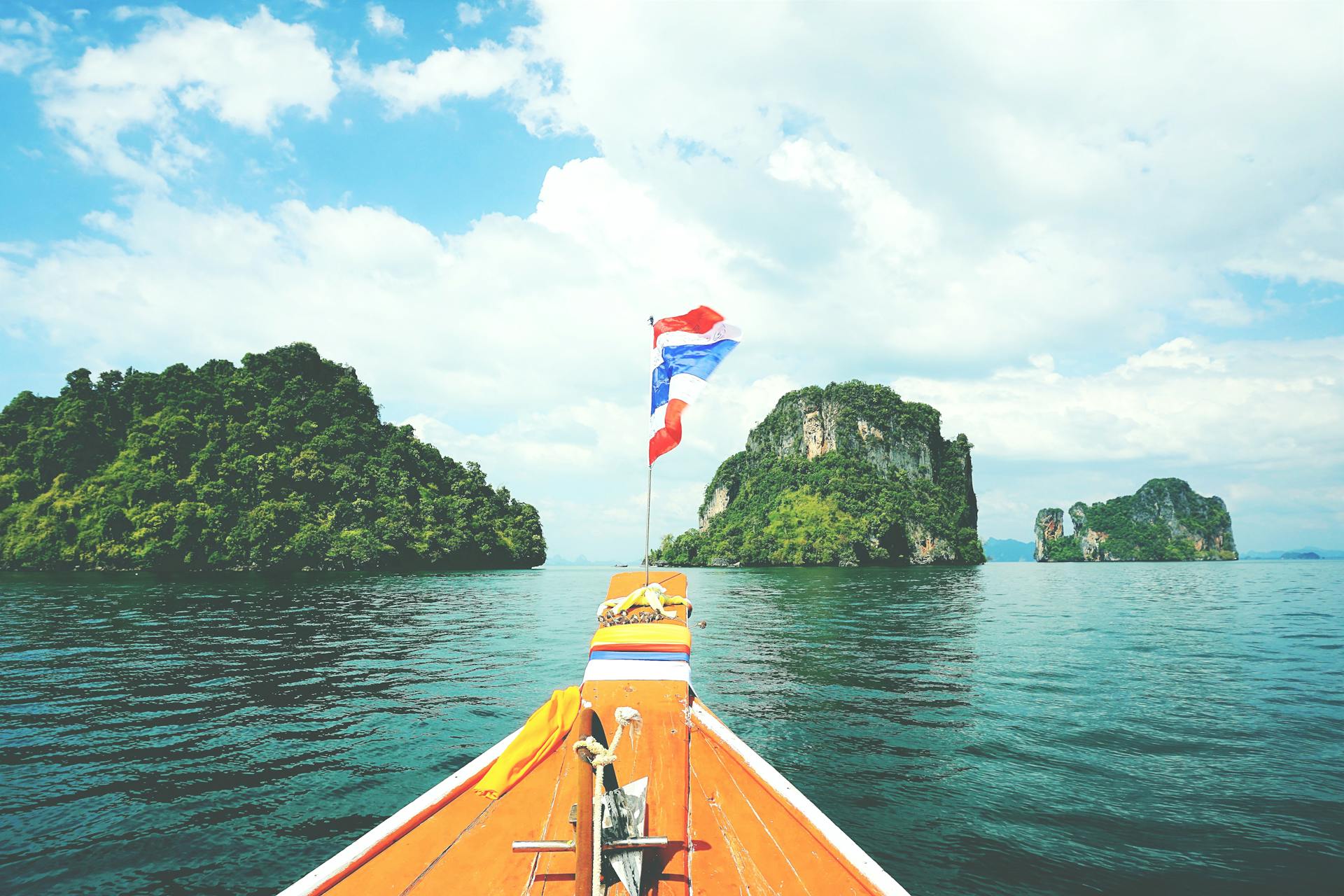 Experience Krabi’s culture with weather-smart tours